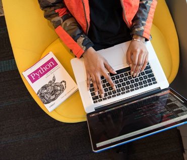 مهارت‌های برنامه‌نویسی بک‌اند و API